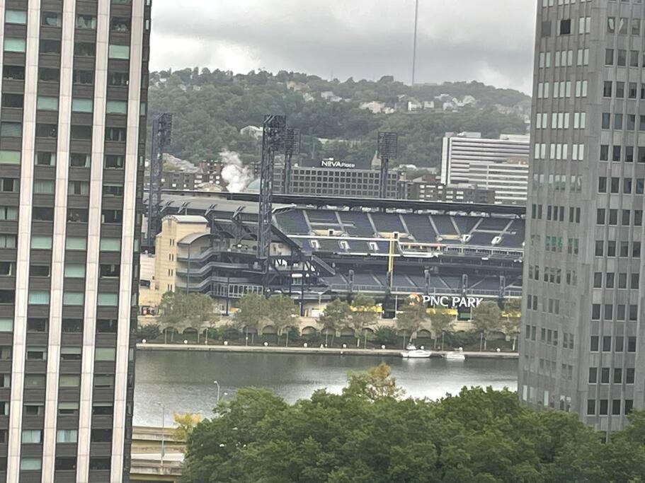 Apartamento Luxury At The Point Easy Access To And From Downtown 24-7 Parking Pittsburgh
