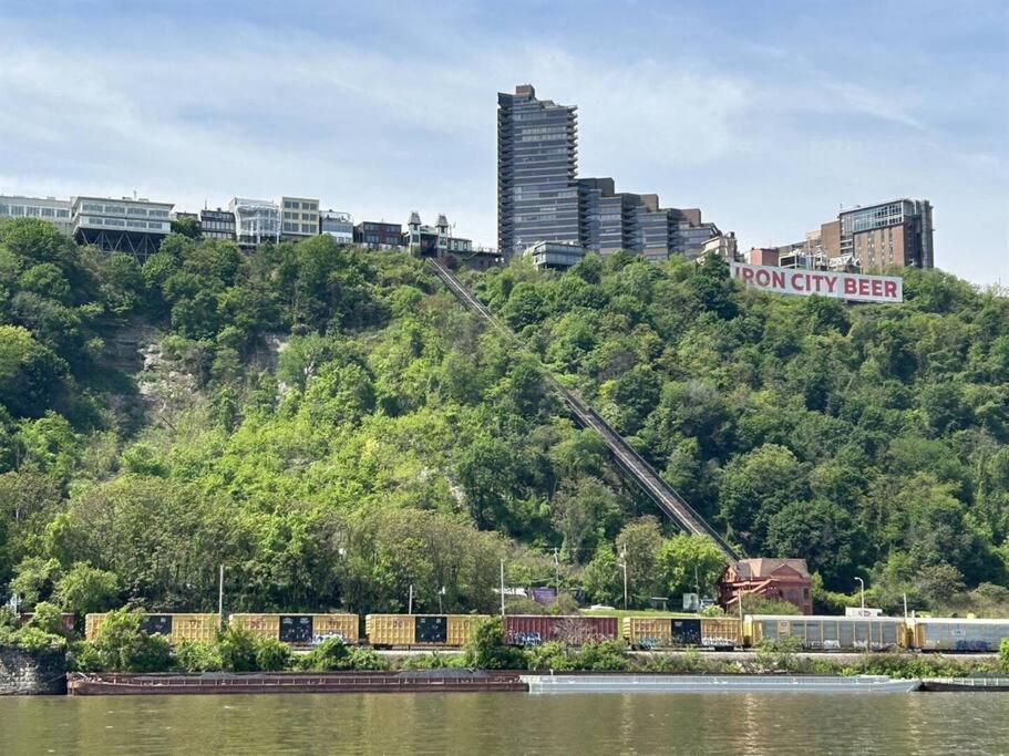 Luxury At The Point Easy Access To And From Downtown 24-7 Parking Apartamento *